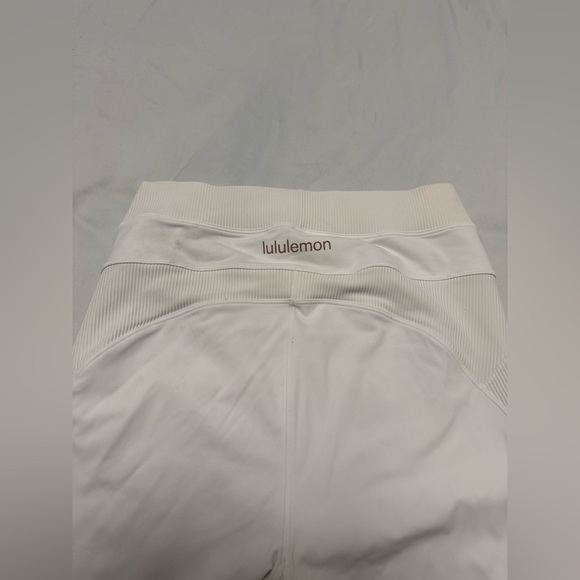 Lululemon New Ambition Super High-Rise Tight 28" *Stained* - Picture 13 of 14